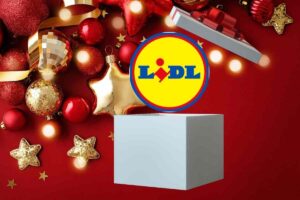 Palline natalizie e regalo