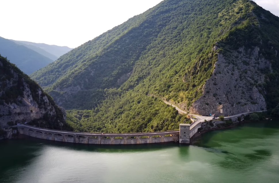 vista sul lago del salto