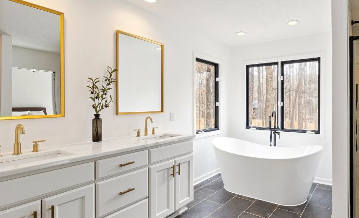 un bagno senza piastrelle