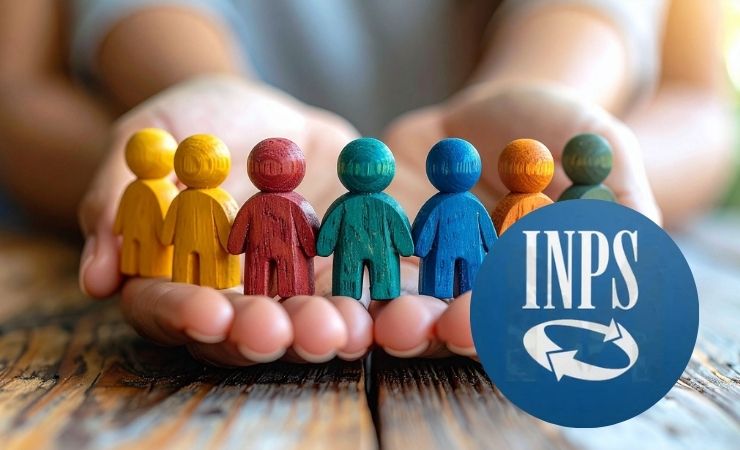 una mano che tiene personaggi colorati