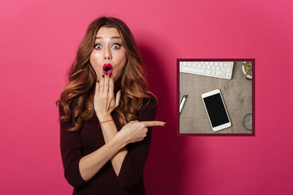 donna con espressione stupita e la bocca aperta e nel riquadro uno smartphone