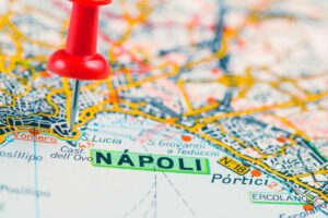 Una cartina con una spunta che indica la Campania