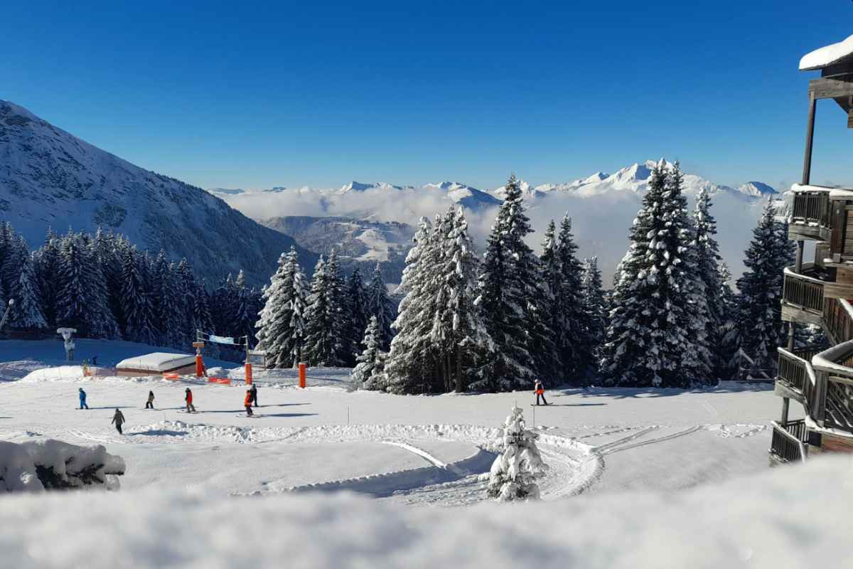 piana innevata di montagna
