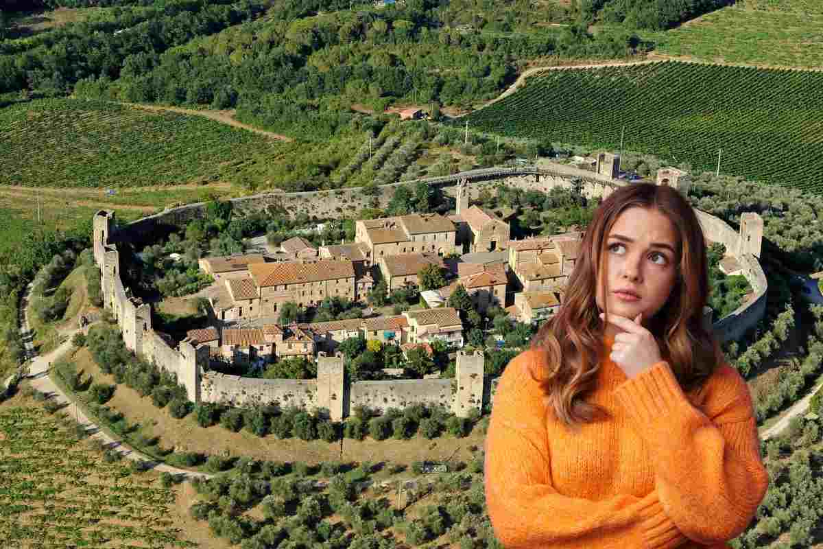 borgo toscano monteriggioni ed una ragazza dubbiosa