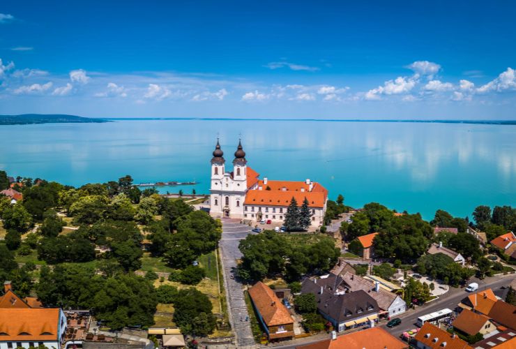 panorama di talloires in francia