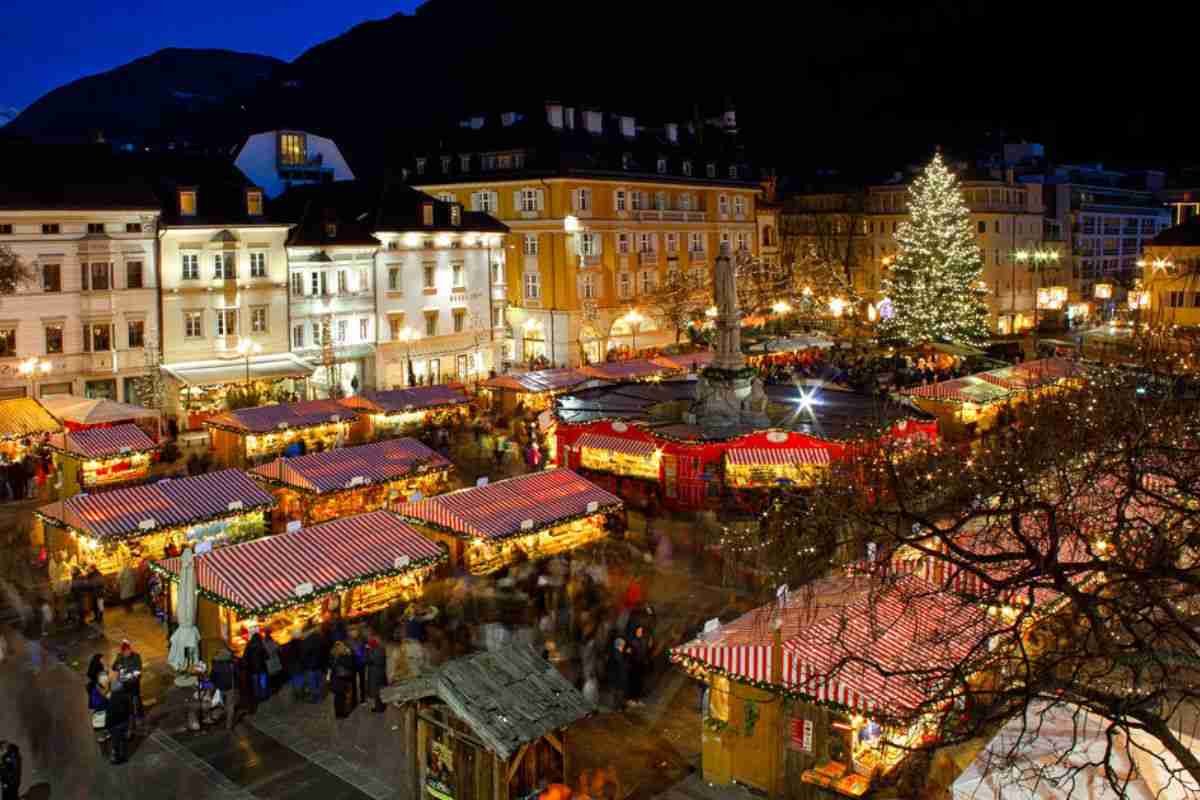 un mercato di natale