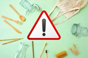 utensili e segnale pericolo