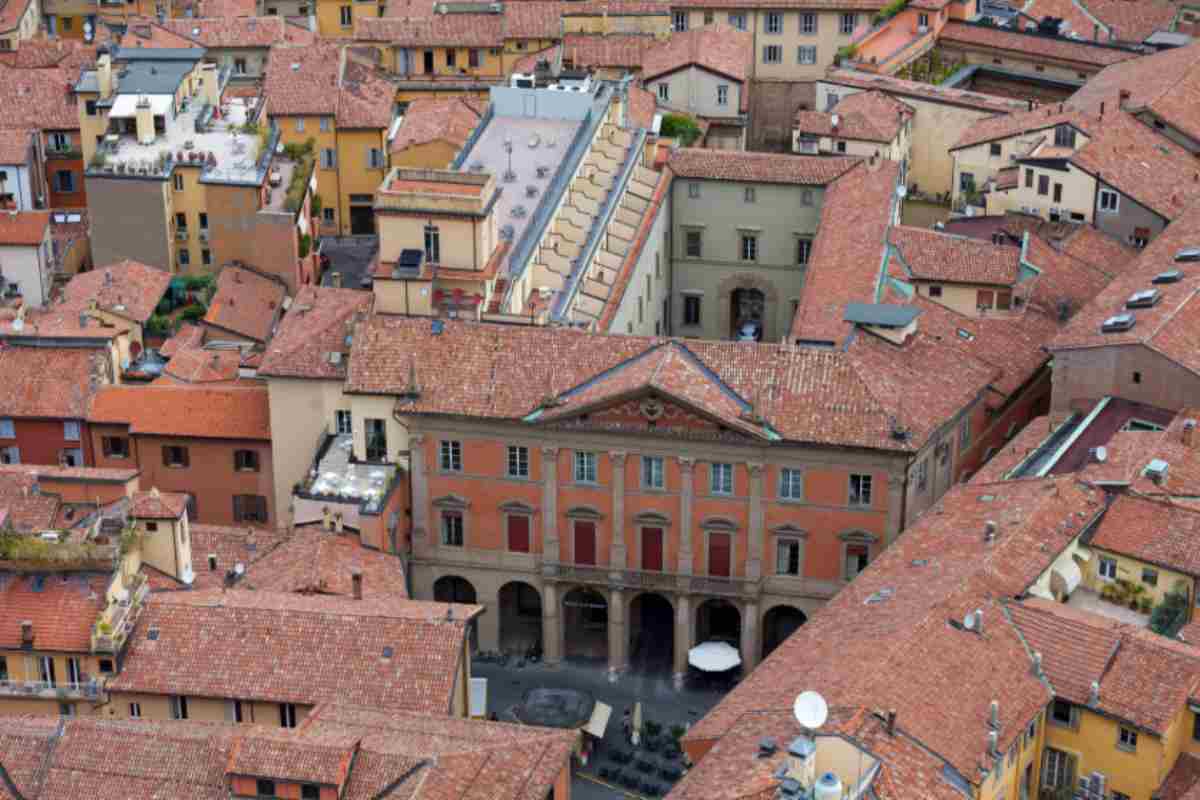 Bologna Palazzo Manzoli