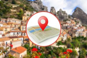 paesaggio e mappa in cornice