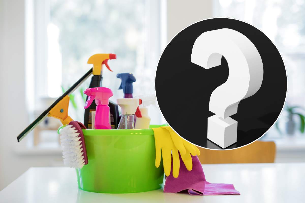 oggetti per pulire la casa e punto interrogativo