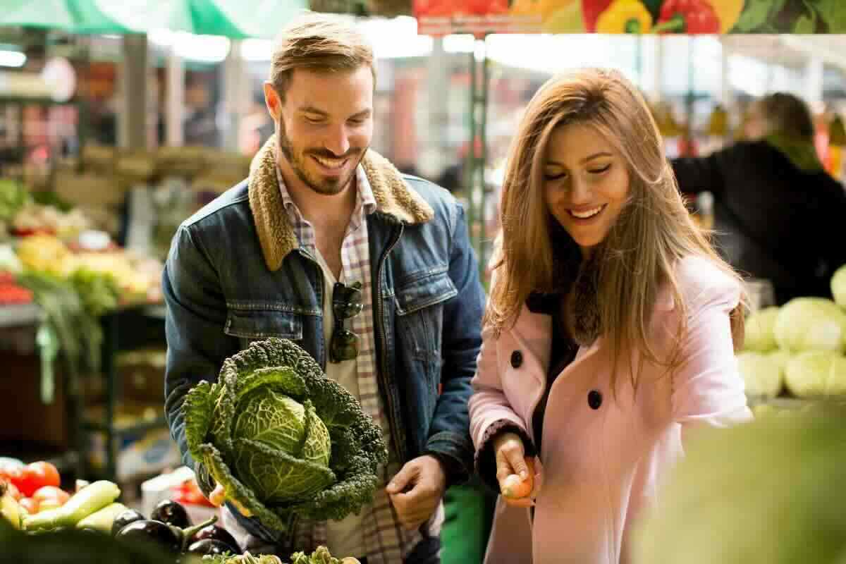 coppia al mercato