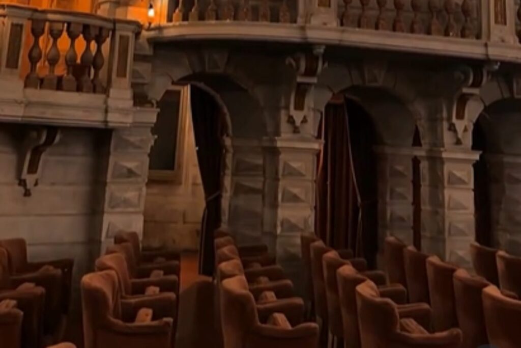 la sala del teatro di Bibiena a Mantova